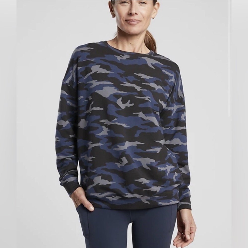 Athleta Studio to Street Camo Sweatshirt Women’s M